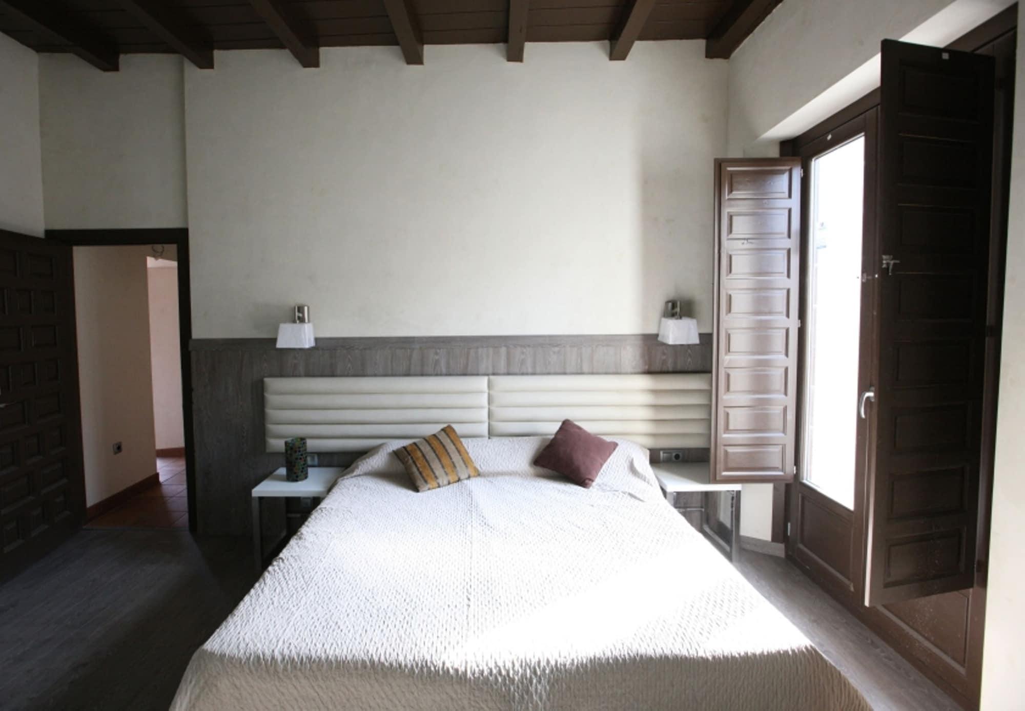 Evenia Alcala Boutique Hotel Алькала-де-Энарес Экстерьер фото