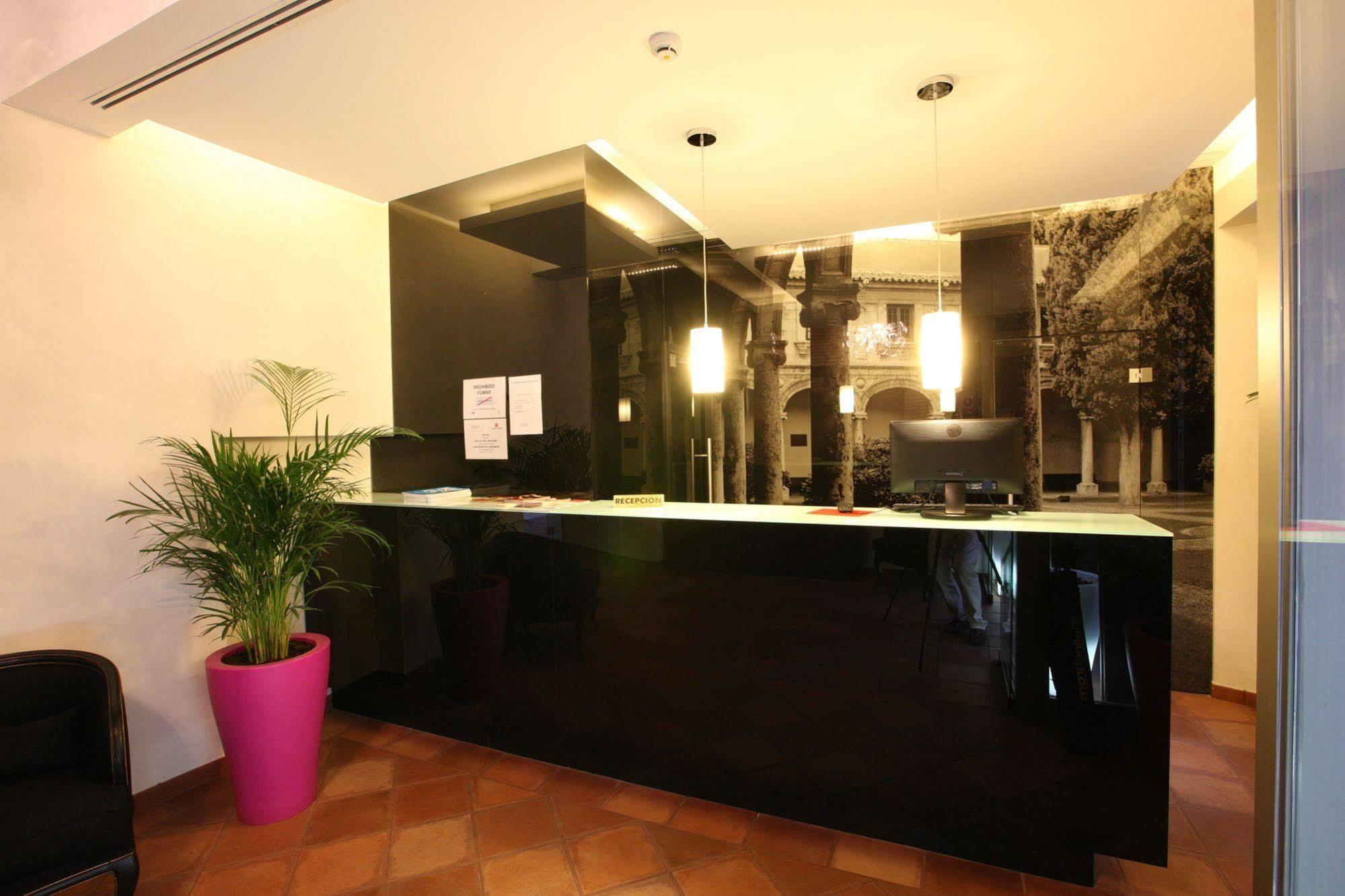 Evenia Alcala Boutique Hotel Алькала-де-Энарес Экстерьер фото