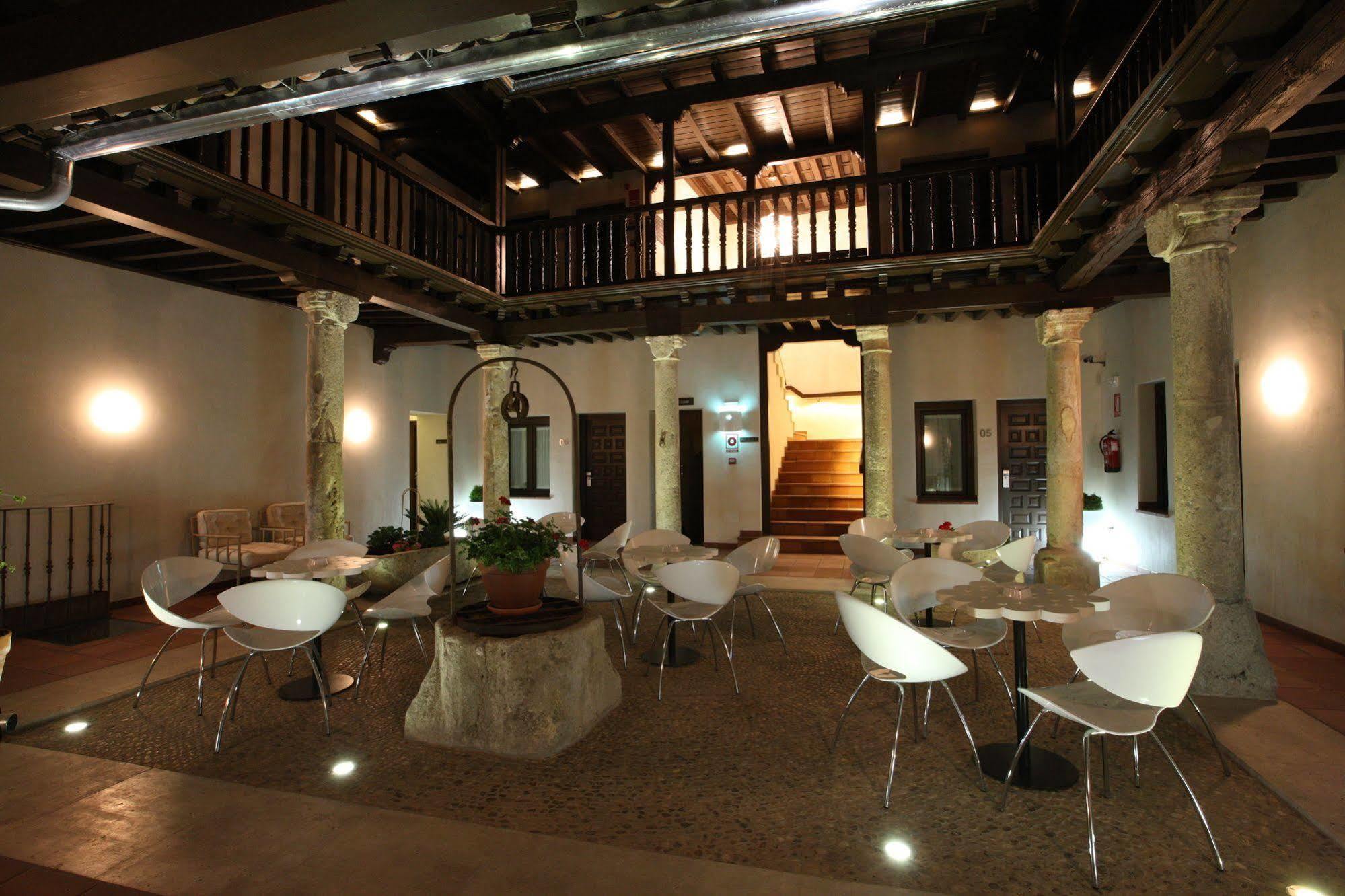Evenia Alcala Boutique Hotel Алькала-де-Энарес Экстерьер фото